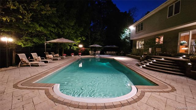 2 Windsor Lane, Cornwall, NY 12518