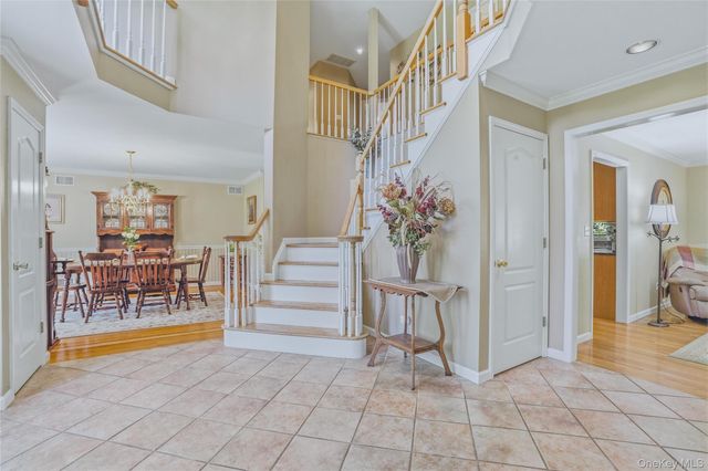 2 Windsor Lane, Cornwall, NY 12518