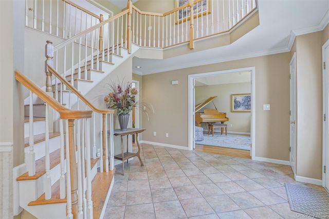 2 Windsor Lane, Cornwall, NY 12518