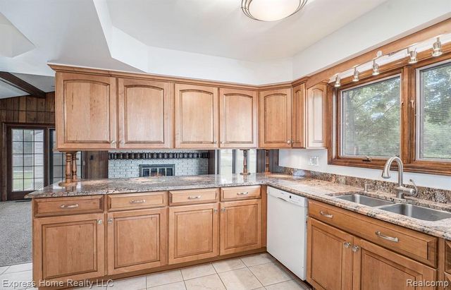35526 Dunston Drive, Sterling Heights, MI 48310