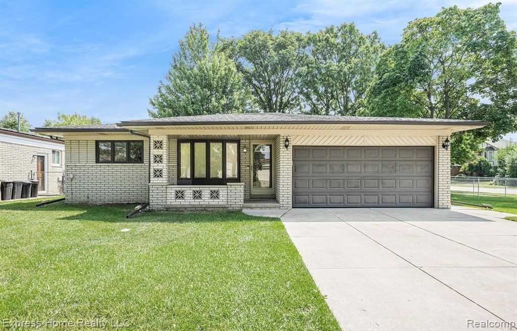 35526 Dunston Drive, Sterling Heights, MI 48310