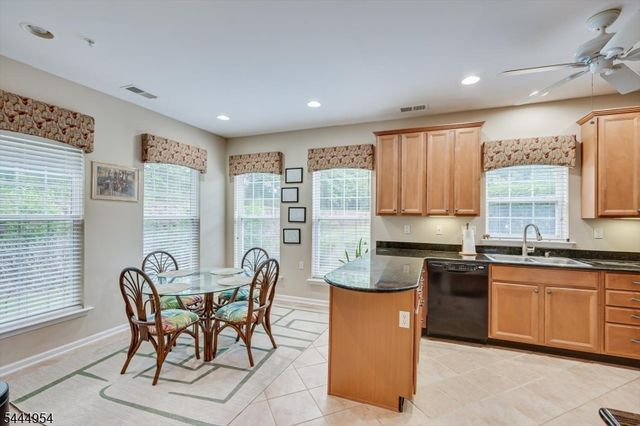 2104 Avery Ct 2104, Franklin Twp., NJ 08873