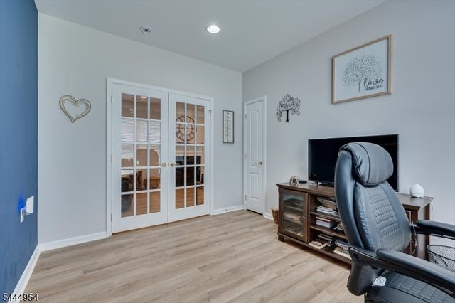 2104 Avery Ct 2104, Franklin Twp., NJ 08873
