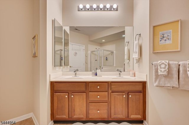 2104 Avery Ct 2104, Franklin Twp., NJ 08873