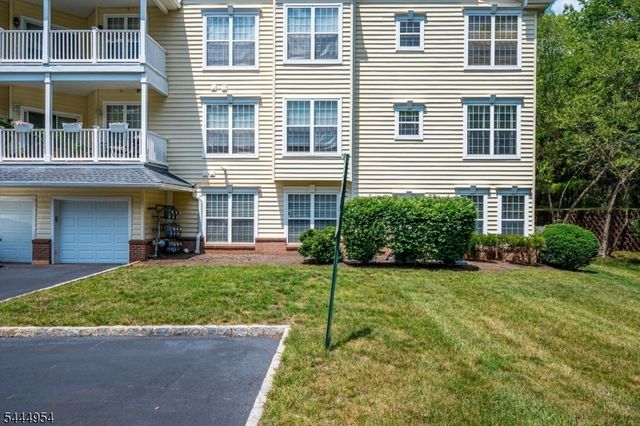 2104 Avery Ct 2104, Franklin Twp., NJ 08873