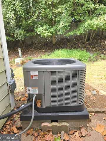 227 Quail Run, Roswell, GA 30076