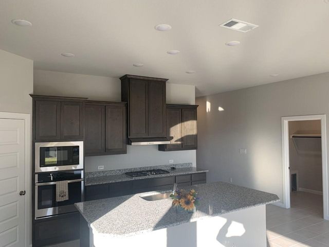1821 LEO Drive, Van Alstyne, TX 75495