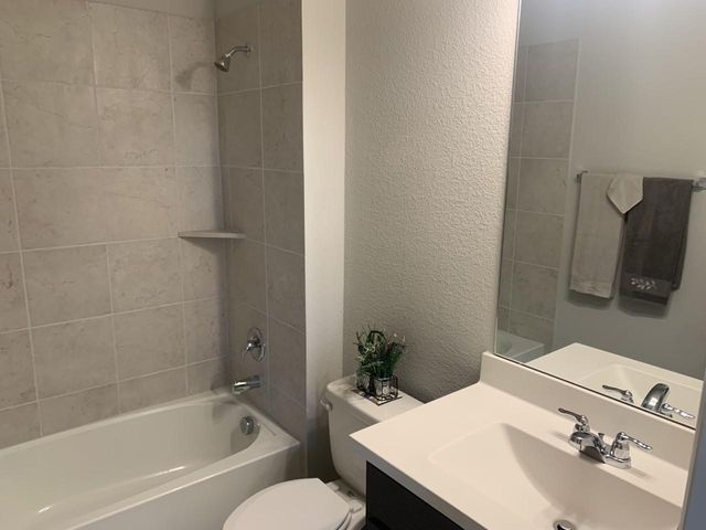1821 LEO Drive, Van Alstyne, TX 75495