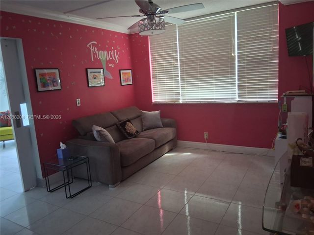 4400hillcrest Hillcrest DR 201B, Hollywood, FL 33021