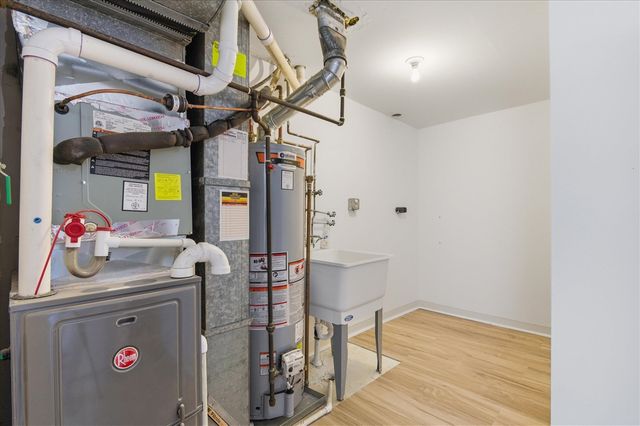715 Skynob Drive, Ann Arbor, MI 48105