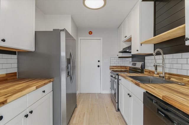 715 Skynob Drive, Ann Arbor, MI 48105