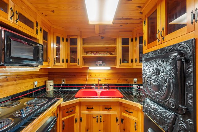 110 Wildwood Road, Shell Knob, MO 65747