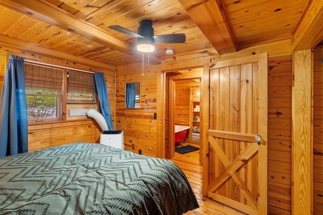 110 Wildwood Road, Shell Knob, MO 65747