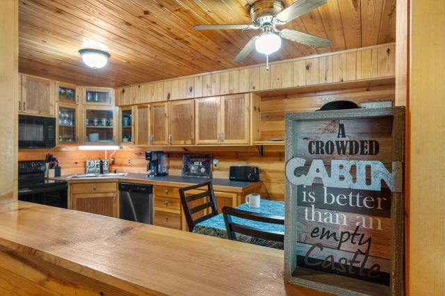 110 Wildwood Road, Shell Knob, MO 65747