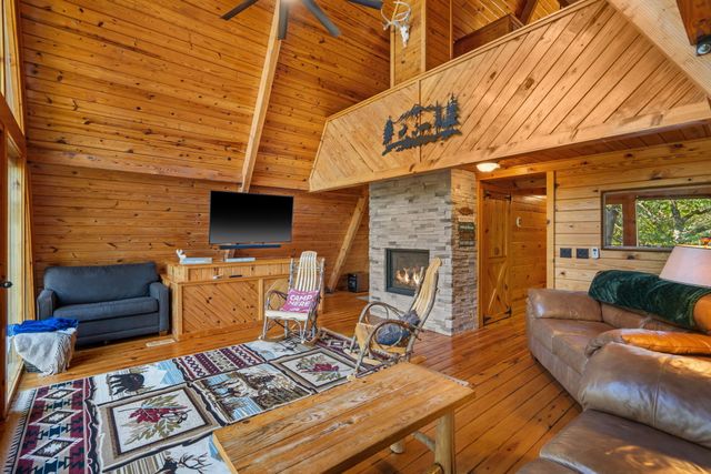 110 Wildwood Road, Shell Knob, MO 65747