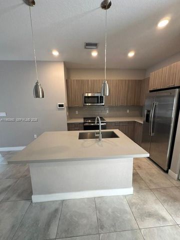 4700 NW 84th Ave 31, Doral, FL 33166