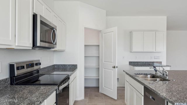 1594 E CURRIER Drive E, Casa Grande, AZ 85122