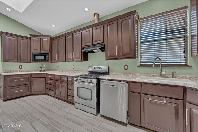 12249 Holy Springs Court, El Paso, TX 79928