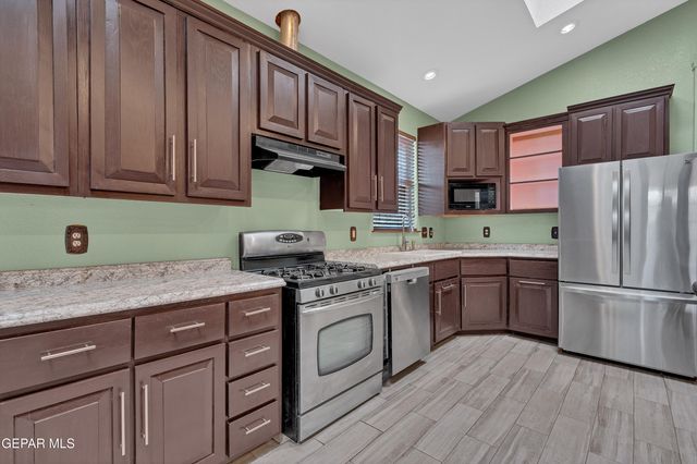 12249 Holy Springs Court, El Paso, TX 79928