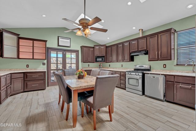 12249 Holy Springs Court, El Paso, TX 79928