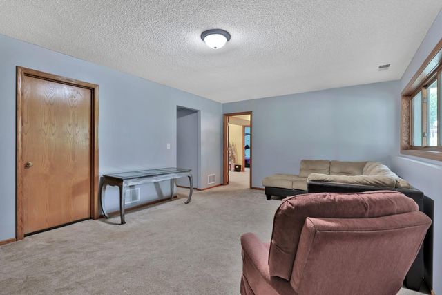 14317 Kipling Avenue S, Savage, MN 55378