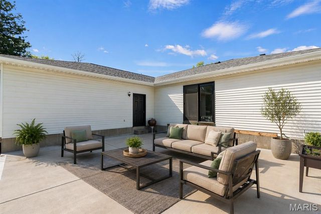 900 E Main Street, Marthasville, MO 63357
