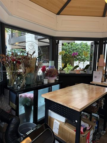 3011 Ponce de Leon Blvd, Coral Gables, FL 33134