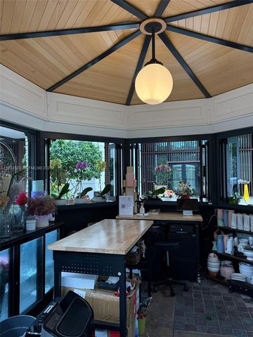 3011 Ponce de Leon Blvd, Coral Gables, FL 33134