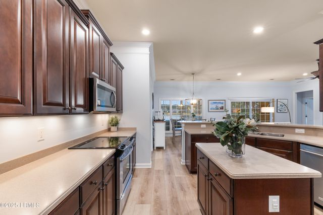 4 Stoney Point Drive, Bluffton, SC 29910