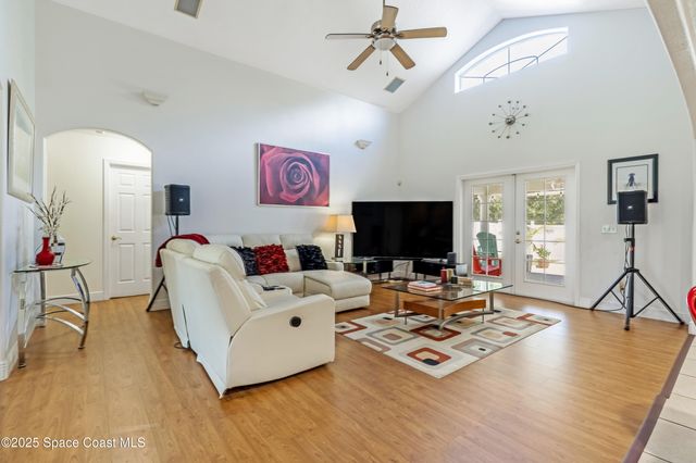 4985 Hamlin Circle, Mims, FL 32754