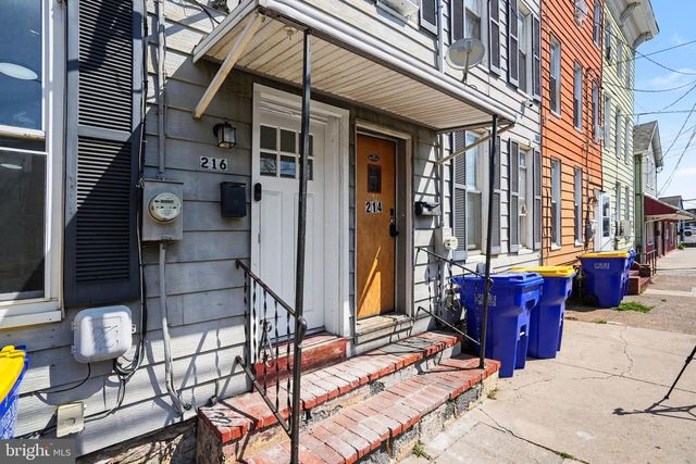 216 W ALLEN ST, Mechanicsburg, PA 17055
