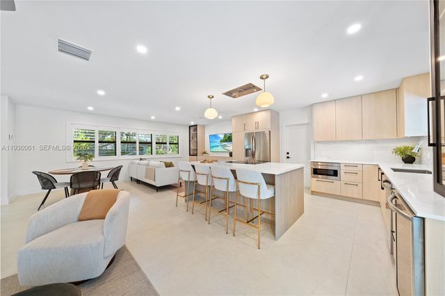 8360 SW 148th Dr, Palmetto Bay, FL 33158