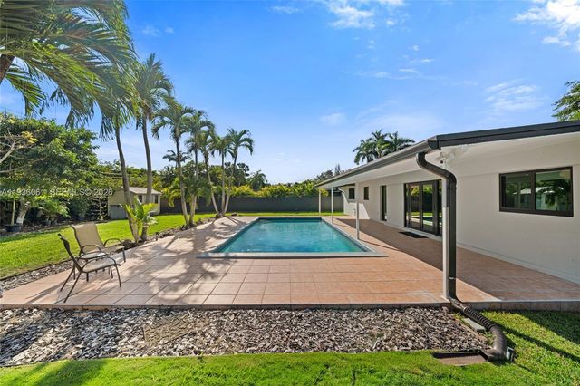 8360 SW 148th Dr, Palmetto Bay, FL 33158