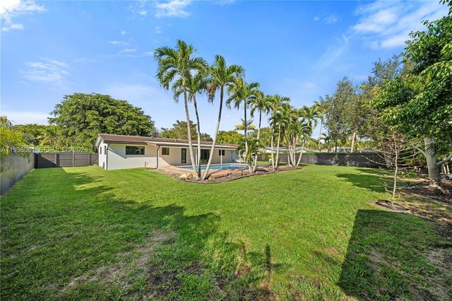 8360 SW 148th Dr, Palmetto Bay, FL 33158