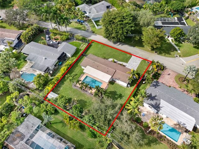 8360 SW 148th Dr, Palmetto Bay, FL 33158