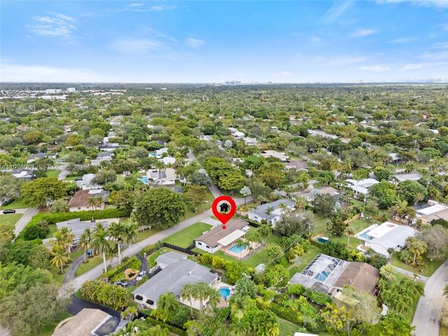 8360 SW 148th Dr, Palmetto Bay, FL 33158