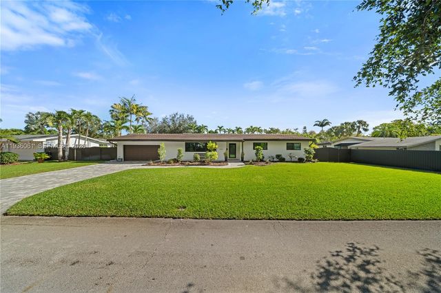 8360 SW 148th Dr, Palmetto Bay, FL 33158