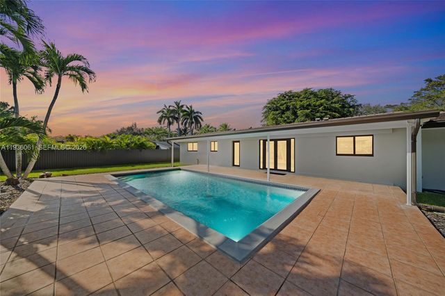 8360 SW 148th Dr, Palmetto Bay, FL 33158