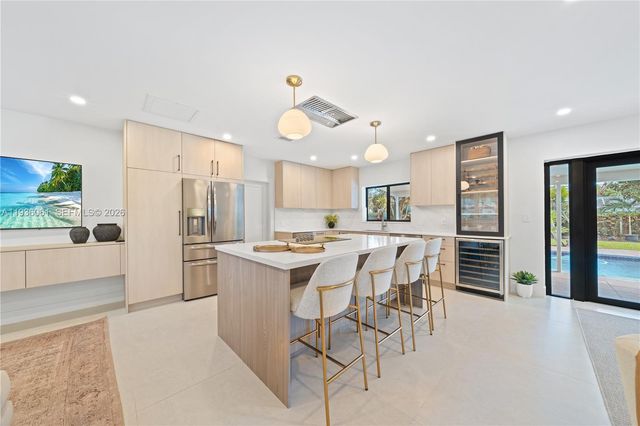 8360 SW 148th Dr, Palmetto Bay, FL 33158