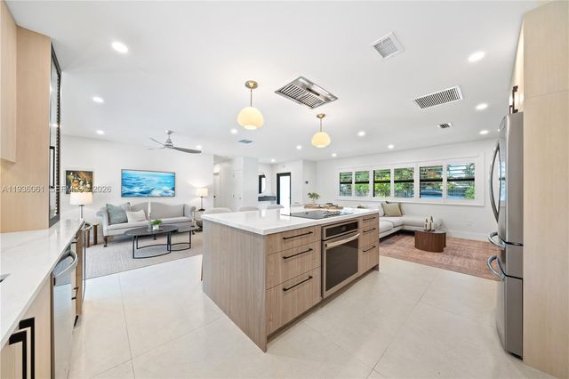 8360 SW 148th Dr, Palmetto Bay, FL 33158