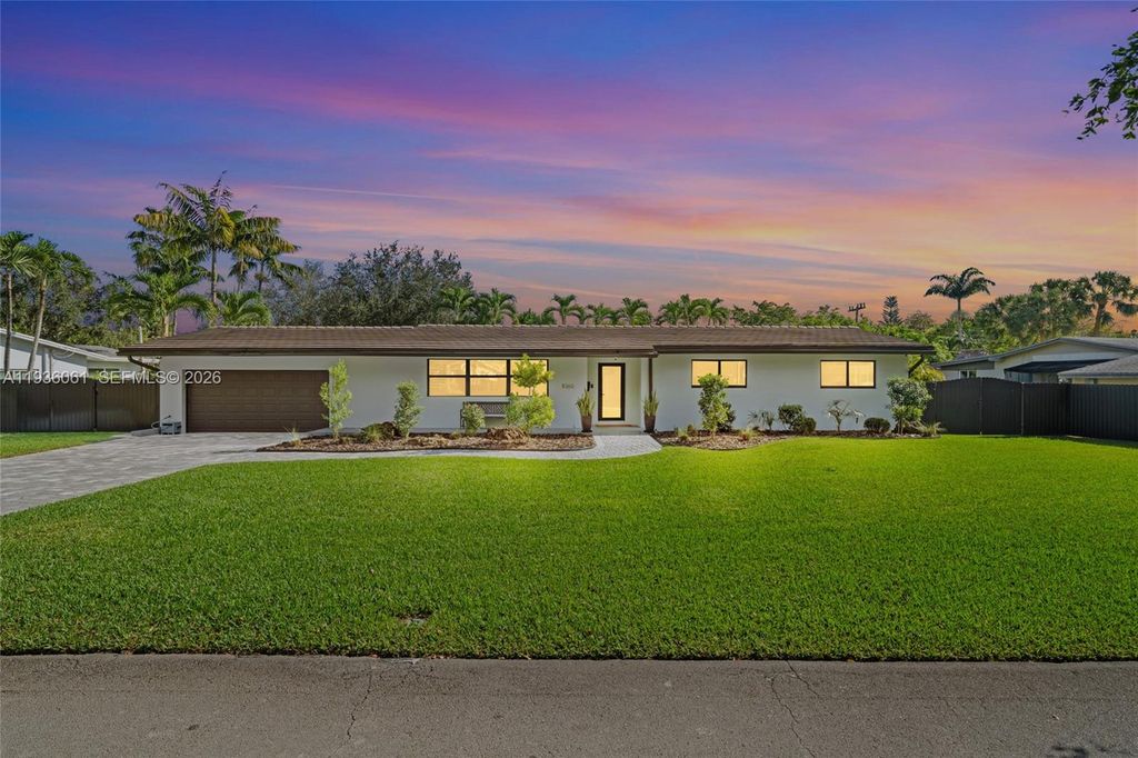 8360 SW 148th Dr, Palmetto Bay, FL 33158