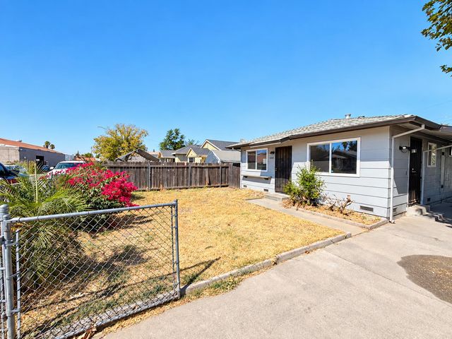 3241 24th Ave, Sacramento, CA 95820