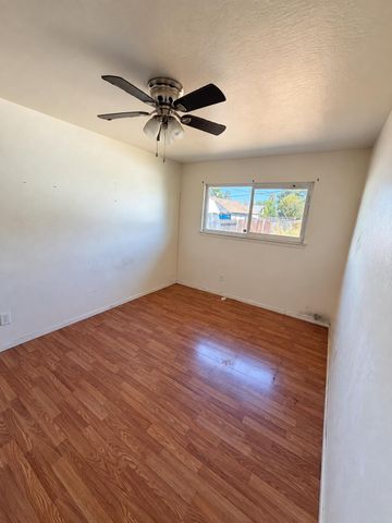 3241 24th Ave, Sacramento, CA 95820