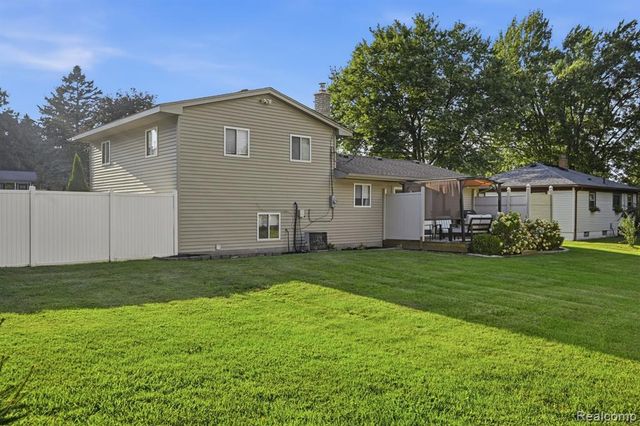 5382 Winell Street, Clarkston, MI 48346