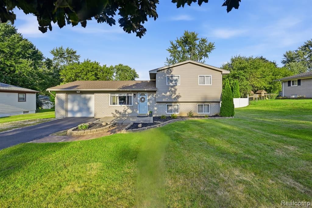 5382 Winell Street, Clarkston, MI 48346