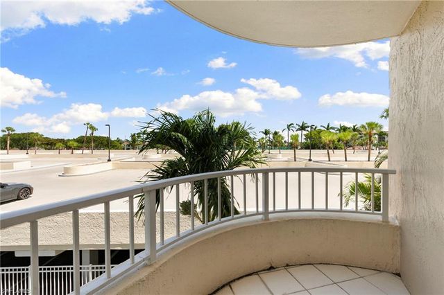 380 Seaview CT 203, Marco Island, FL 34145