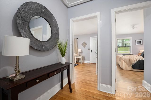 2516 Columbus Circle, Charlotte, NC 28208