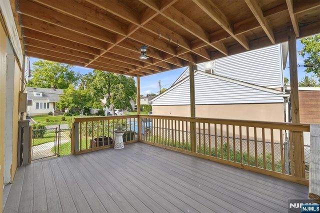 50 Heather Lane, Roselle, NJ 07203