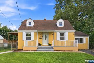 50 Heather Lane, Roselle, NJ 07203