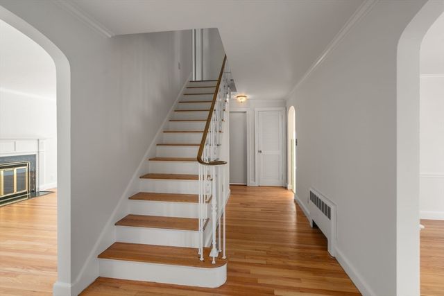 14 Judith Rd, Newton, MA 02459